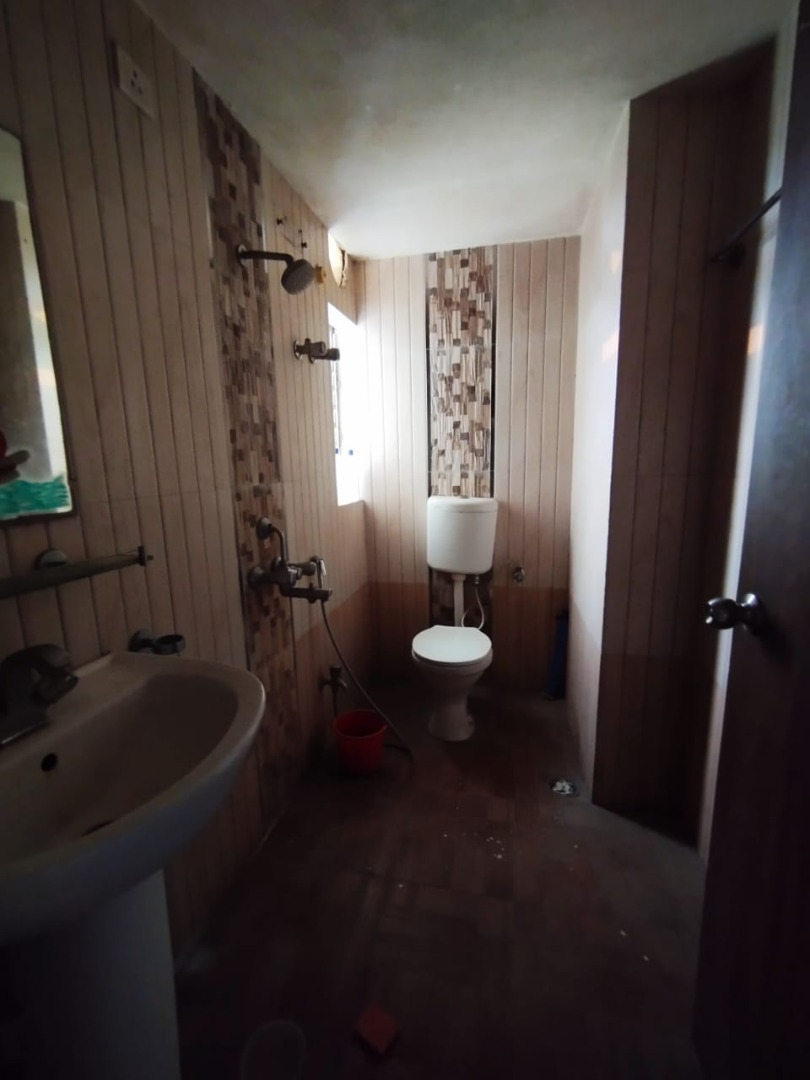 Unfurnished 3bhk in Borbari Chariali, Near SBI, Guwahati for Rent